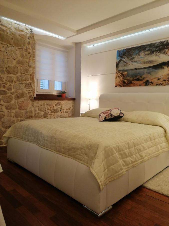 V&M Luxury Studio Pag Town Extérieur photo